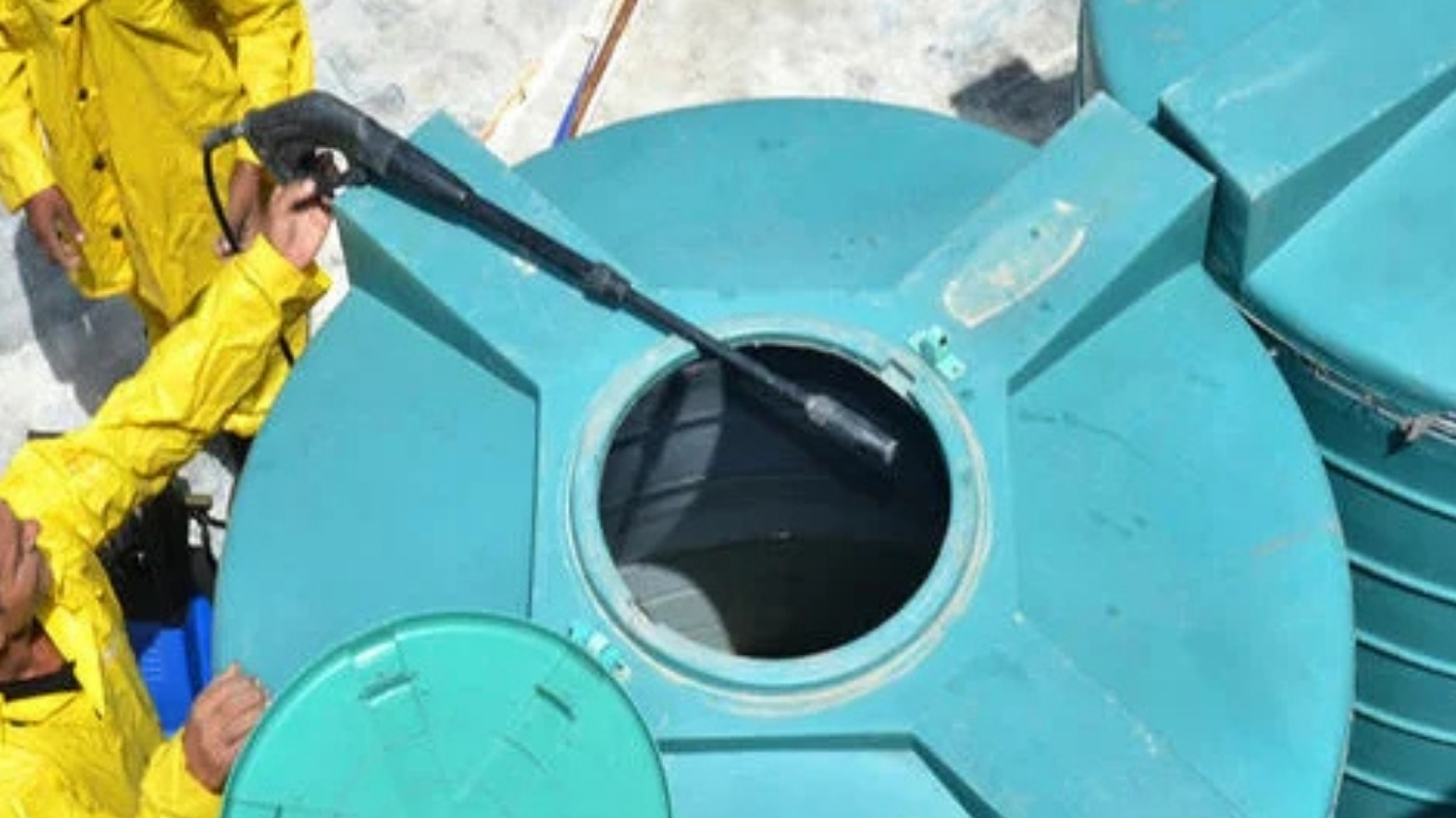 Water Tank Cleaning and Repair